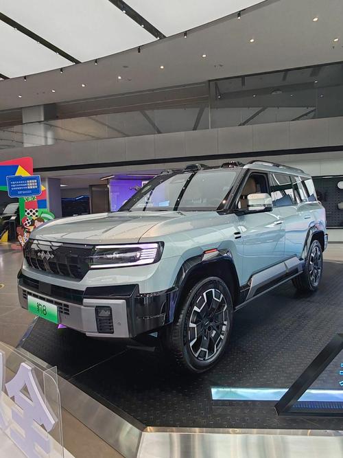 惠州113比亚迪方程豹硬派越野的爆款，英菲尼迪35周年与你共成长